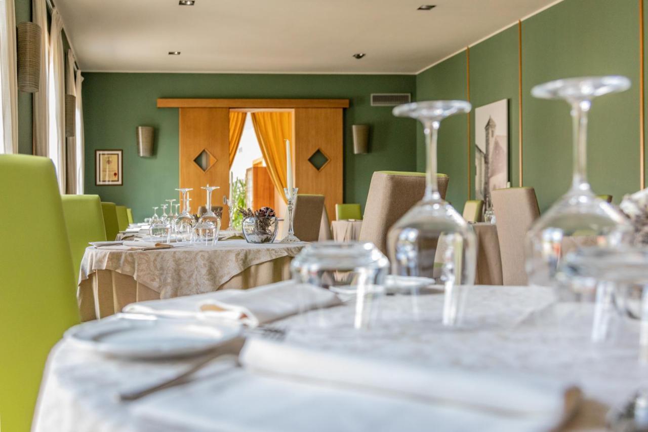 Hotel Cortese Armeno Eksteriør billede
