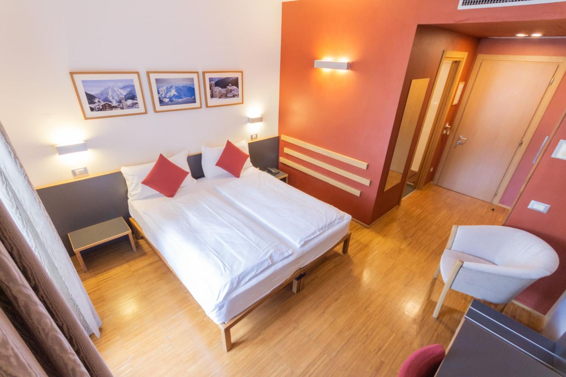 Hotel Cortese Armeno Eksteriør billede