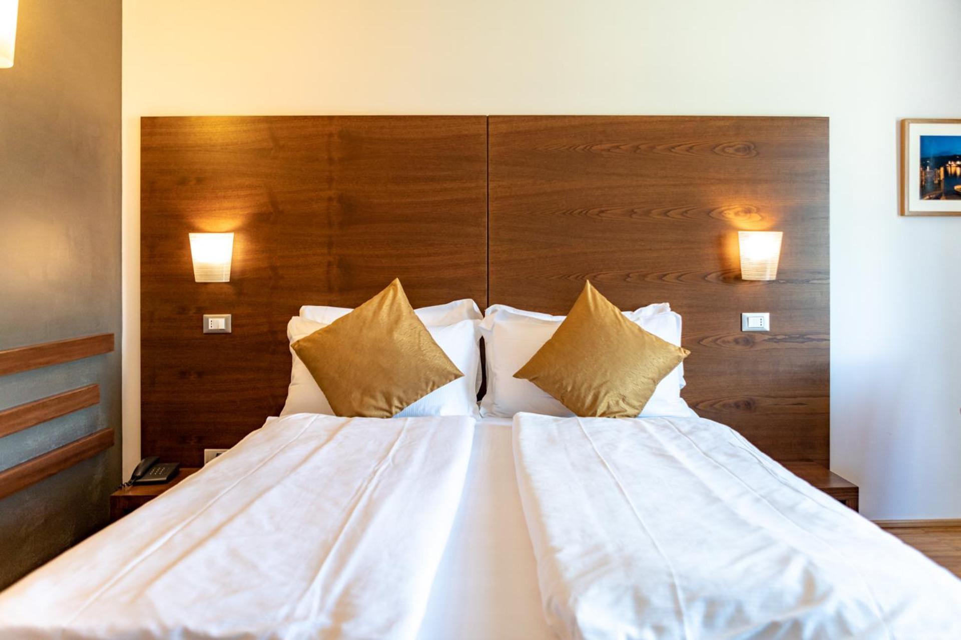 Hotel Cortese Armeno Eksteriør billede