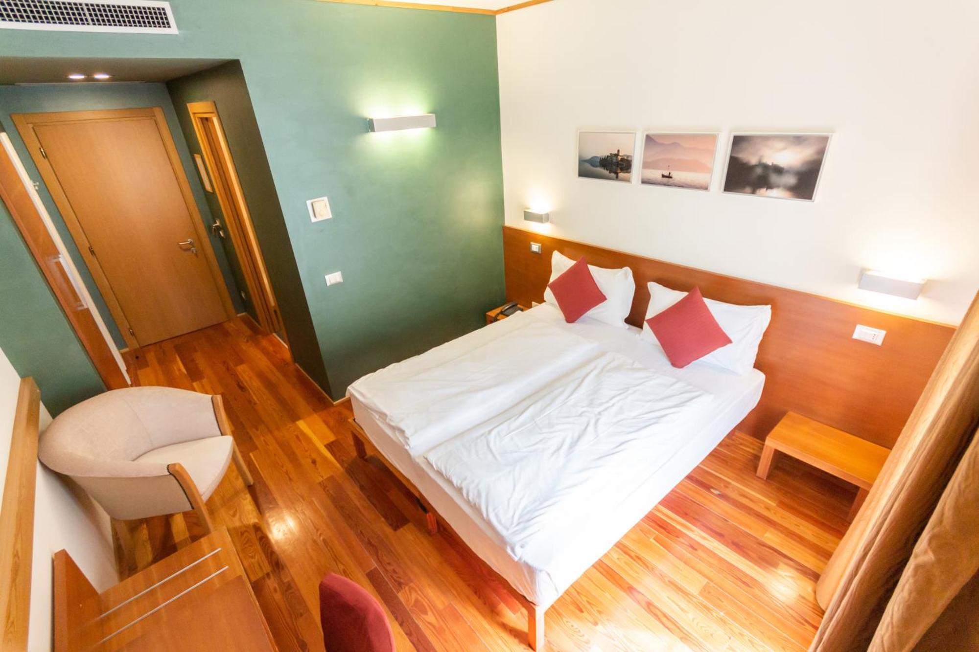 Hotel Cortese Armeno Eksteriør billede