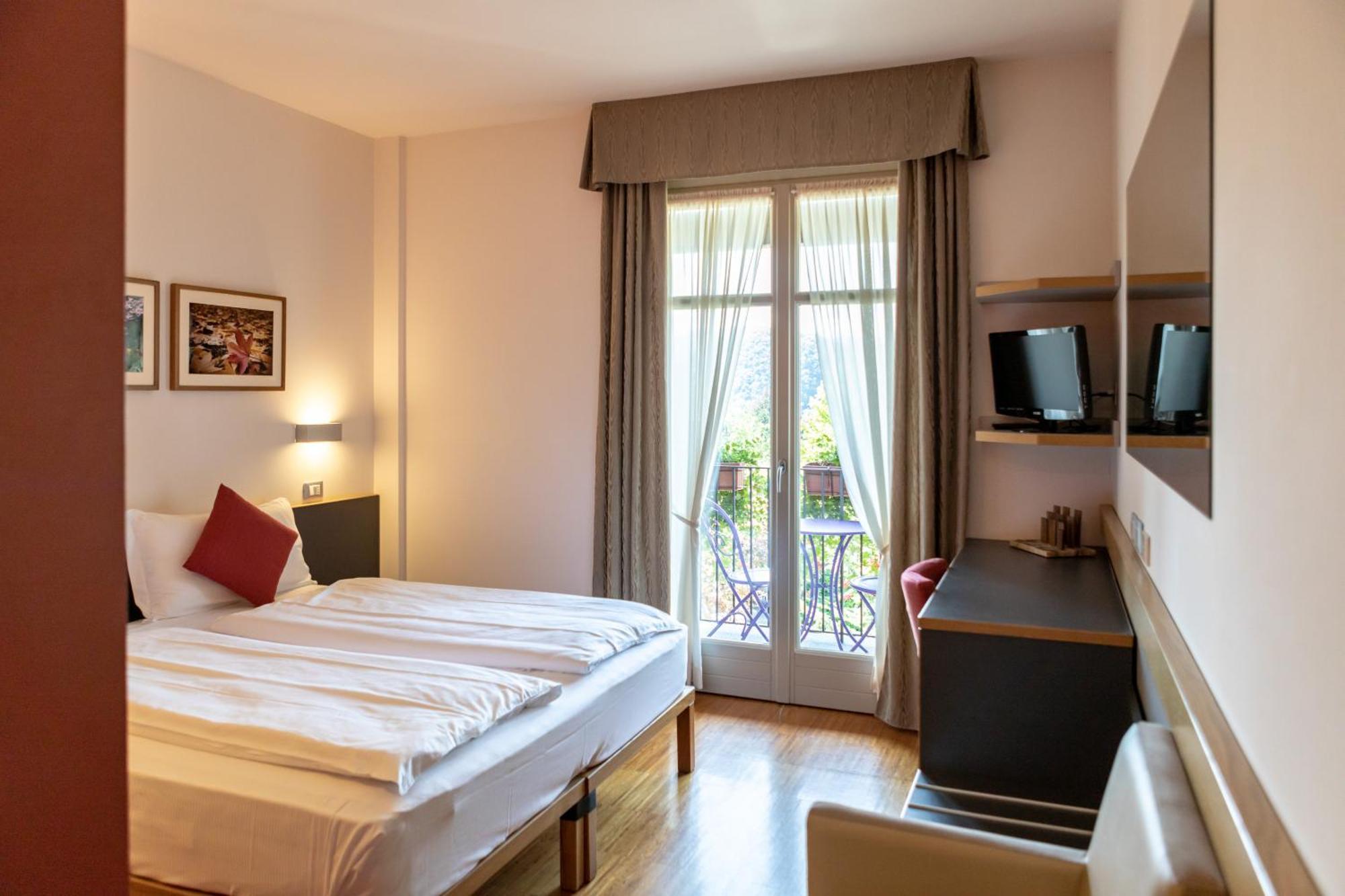Hotel Cortese Armeno Eksteriør billede