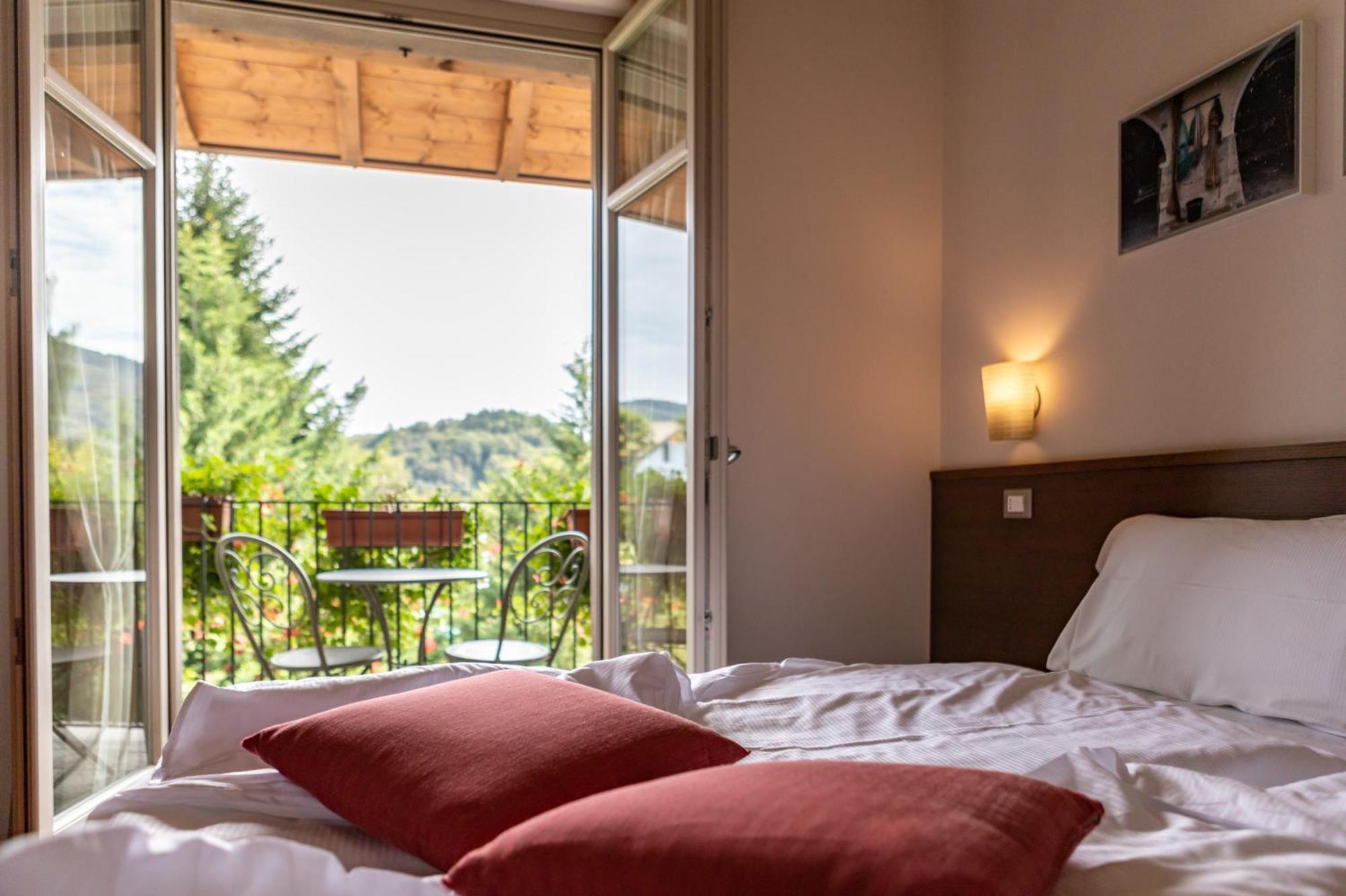 Hotel Cortese Armeno Eksteriør billede